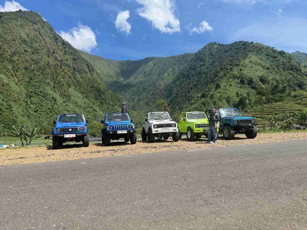 sewa jeep dieng custom